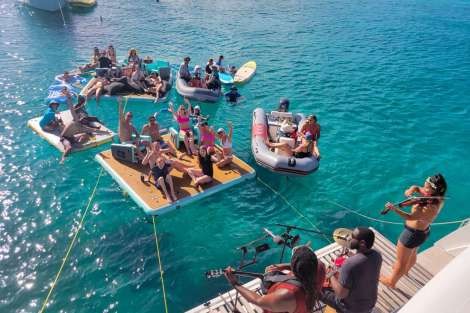 Review img # 64 of the yacht AEOLUS 77