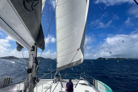 Review img # 2 of the yacht ALLURE 64