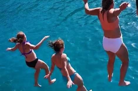 Review img # 47 of the yacht BEYOND STARDUST