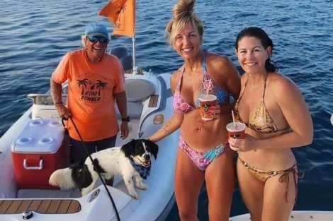 Review img # 18 of the yacht BEYOND STARDUST