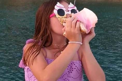 Review img # 1 of the yacht BEYOND STARDUST