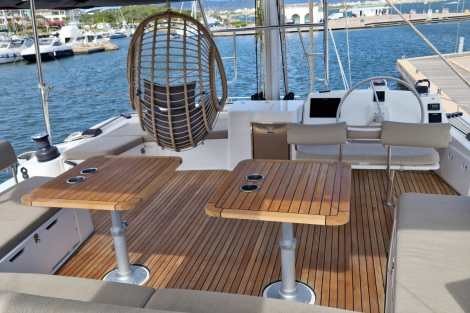 Review img # 11 of the yacht BLUE LAGOON