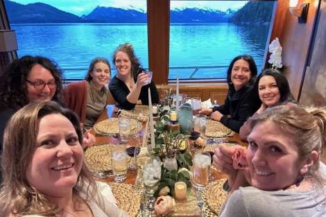 Review img # 3 of the yacht Dauntless