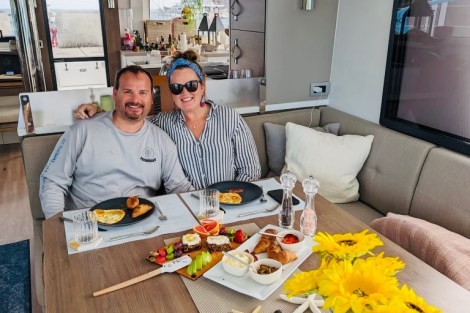 Review img # 3 of the yacht DEBORAH ANNE