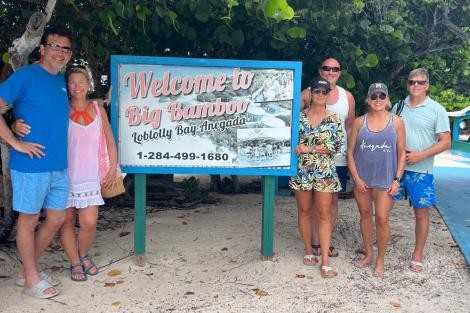 Review img # 10 of the yacht DEVINE SAILING