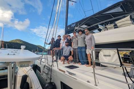 Review img # 23 of the yacht DRAGONFLY