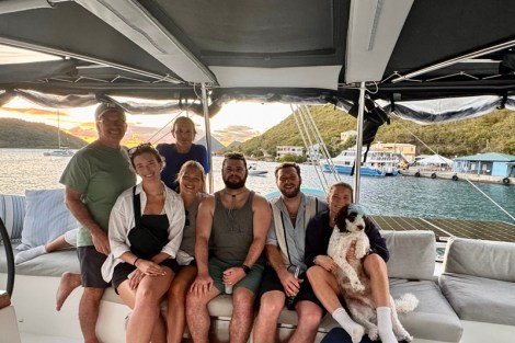 Review img # 1 of the yacht DRAGONFLY