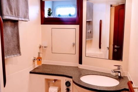 Review img # 14 of the yacht ELVIS MAGIC