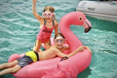 Review img # 45 of the yacht Groovy