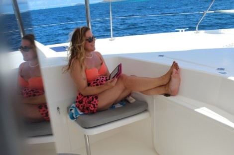 Review img # 43 of the yacht Groovy