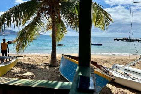 Review img # 2 of the yacht Groovy