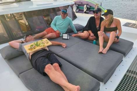 Review img # 130 of the yacht LIQUID ZEN