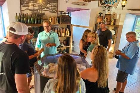 Review img # 129 of the yacht LIQUID ZEN