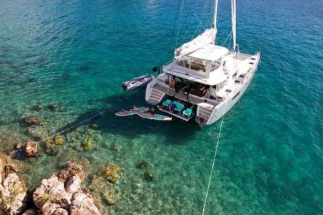 Review img # 56 of the yacht LIQUID ZEN