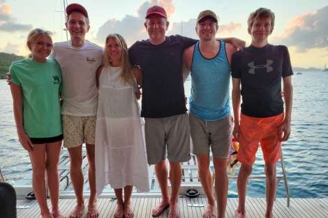 Review img # 53 of the yacht LIQUID ZEN