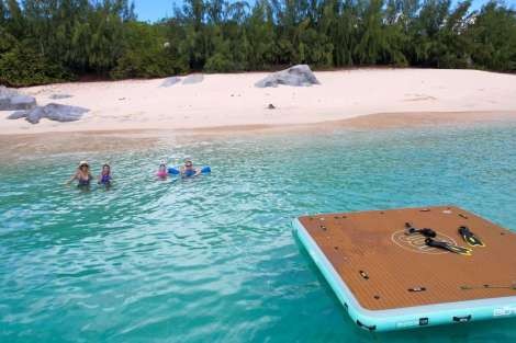 Review img # 12 of the yacht LIQUID ZEN