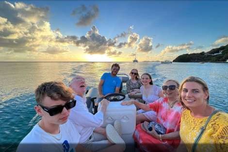 Review img # 2 of the yacht PURA VIDA