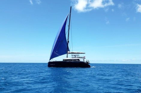 Review img # 4 of the yacht RELENTLESS II  80