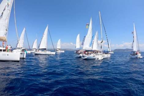 Review img # 28 of the yacht RESPITE AT SEA