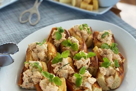 Review img # 14 of the yacht TOP SHELF