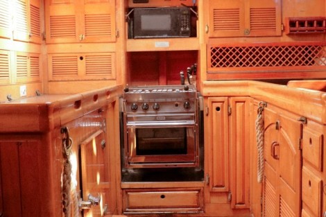 Review img # 22 of the yacht TREE OF LIFE