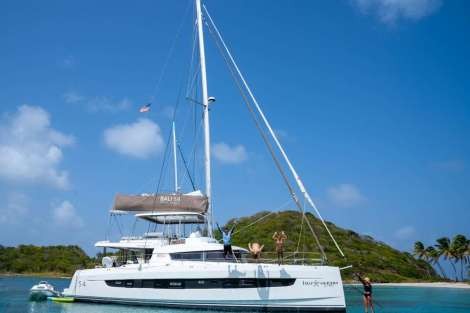 Review img # 1 of the yacht TWO OCEANS